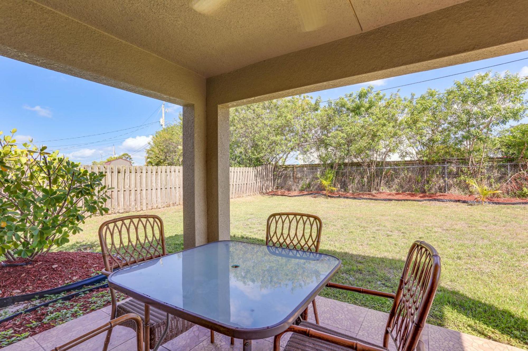 Port St Lucie Home With Above-Ground Pool And Grill Carlton Exteriör bild